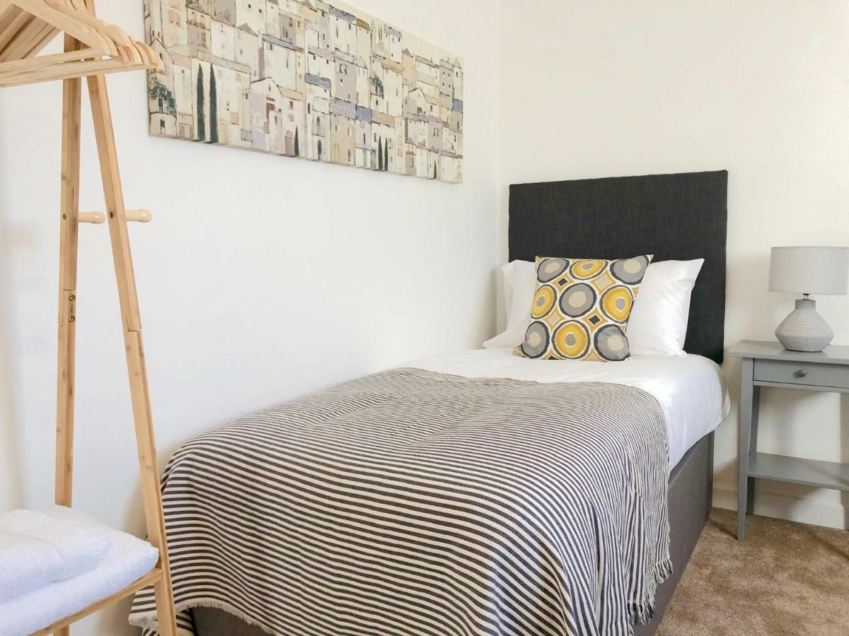 Apartamento The Martins Peterborough Exterior foto