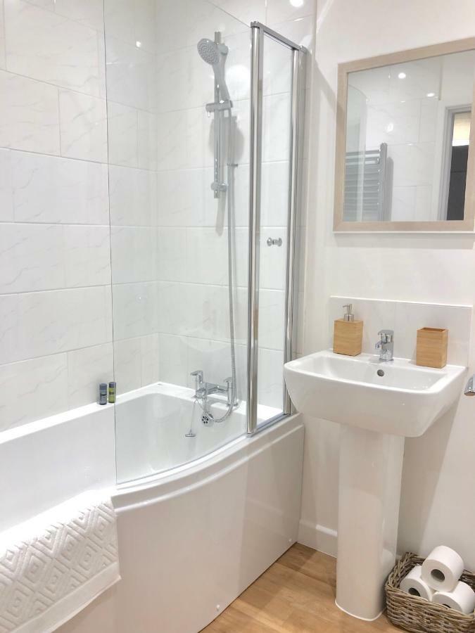 Apartamento The Martins Peterborough Exterior foto